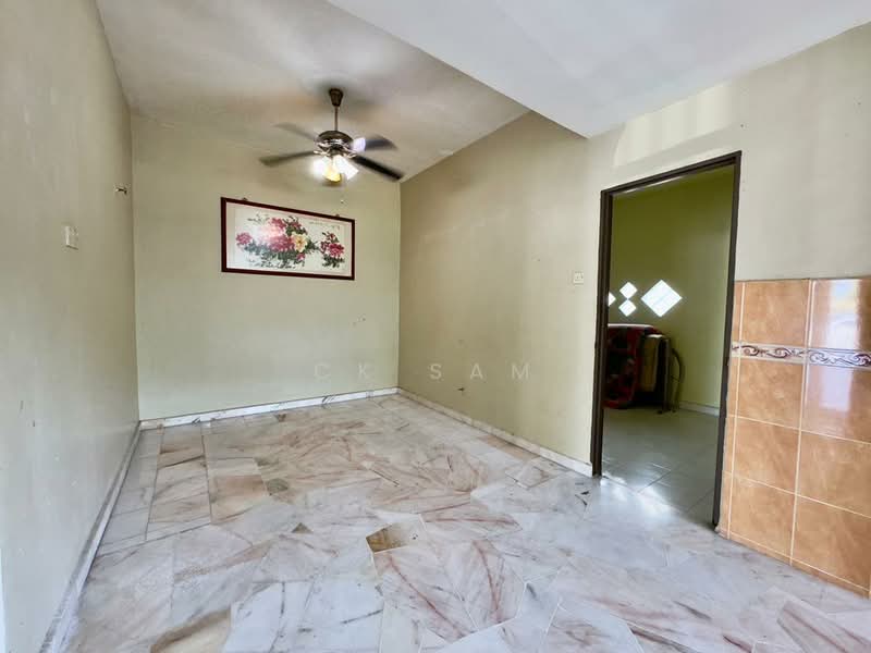 2-storey Terraced House for Sale in Rawang Perdana (Rawang) - CK Sam - Interior - PropertyGuru.com.my