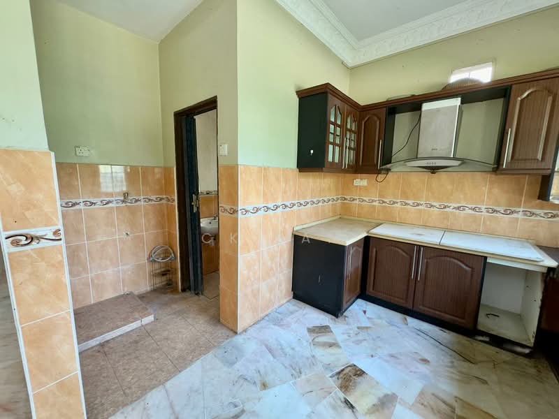 2-storey Terraced House for Sale in Rawang Perdana (Rawang) - CK Sam - Kitchen - PropertyGuru.com.my