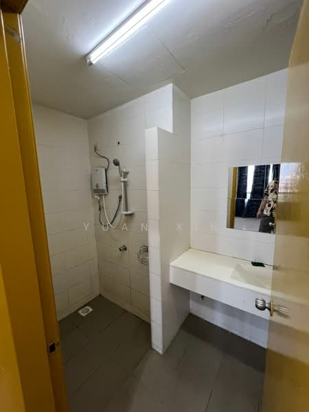 Platinum Lake PV 21 untuk Untuk Disewa - RM 2,000 /bulan, Mac 2026 - Bathroom - PropertyGuru.com.my