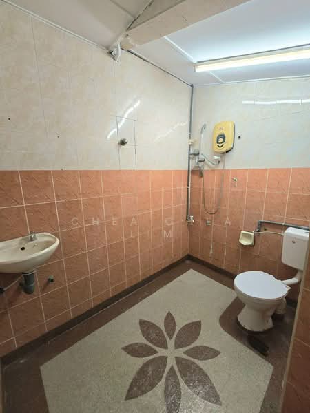 2-storey Terraced House for Sale in Bercham (Ipoh) - Chea Chea Lim - Bathroom - PropertyGuru.com.my