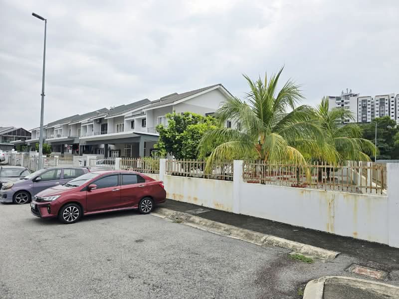 2-storey Terraced House for Sale in Cyberjaya (Selangor) - Syazue Wanie - Exterior - PropertyGuru.com.my