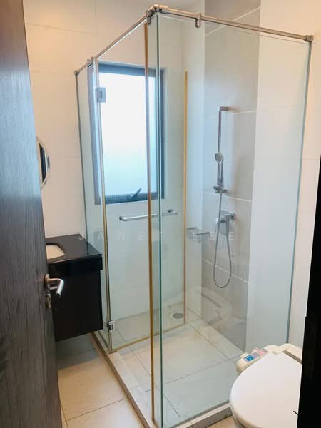 Apartment for Sale at Molek Pine 3 - Janet Lee - Bathroom - PropertyGuru.com.my