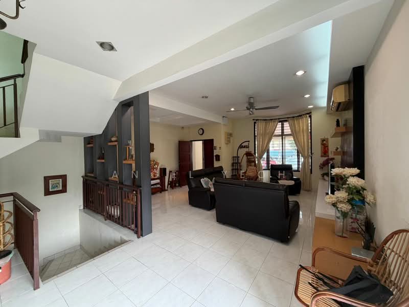 2.5-storey Terraced House for Sale in Taman Sungai Sering (Cheras) - Angel Yeoh - Living Room - PropertyGuru.com.my