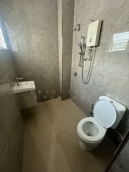 2.5-storey Terraced House for Rent in Sering Ukay (Ampang) - Eric Teoh Chin Hui - Bathroom - PropertyGuru.com.my
