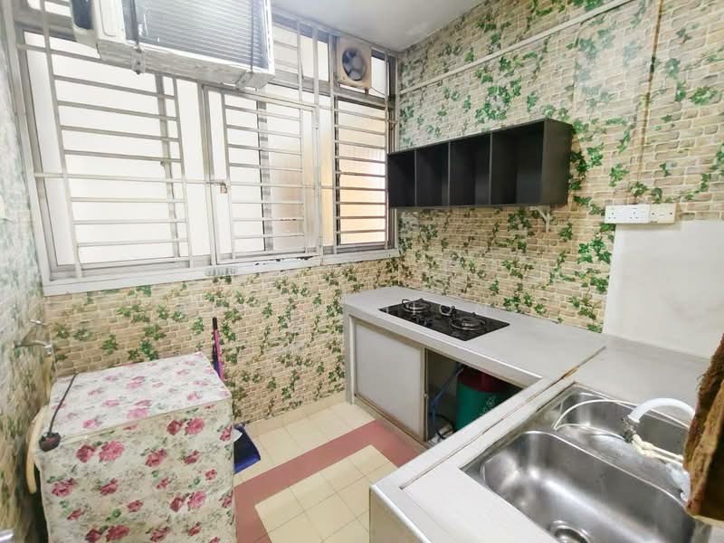 Kipark Apartment untuk Untuk Dijual - RM 350,000, Mac 2026 - Kitchen - PropertyGuru.com.my
