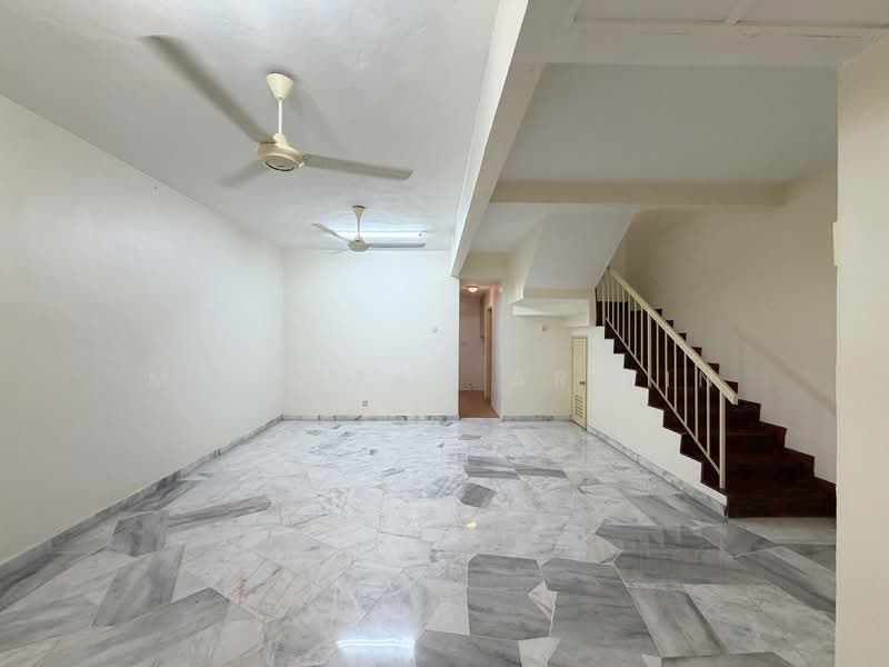 2-storey Terraced House for Sale in Wangsa Melawati (Wangsa Maju) - Masnizah Arifin - Living Room - PropertyGuru.com.my