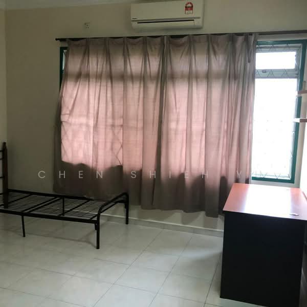 2-storey Terraced House for Sale in Taman Pelangi (Johor Bahru) - Chen Shieh Yu - Bedroom - PropertyGuru.com.my