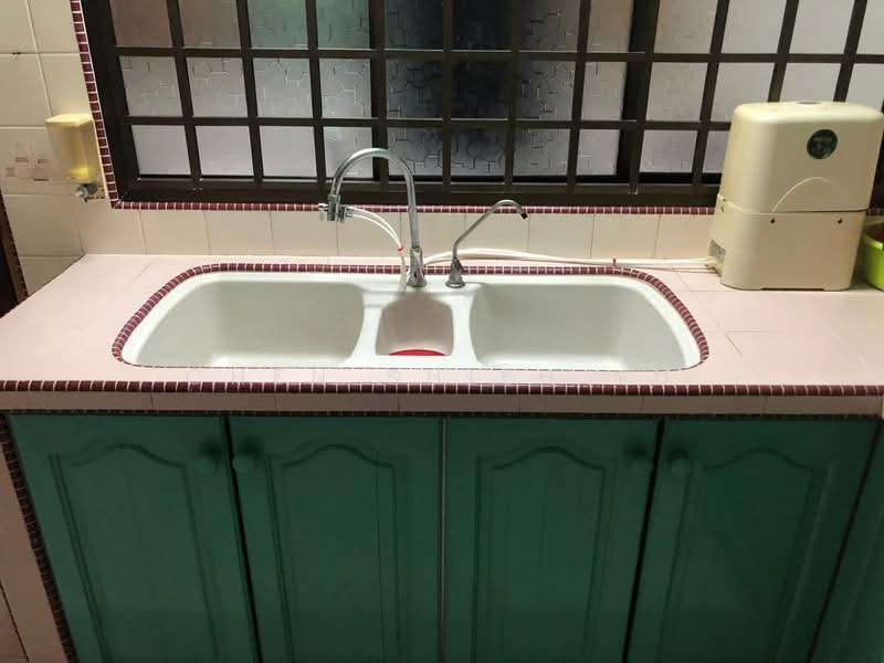 2-storey Terraced House for Sale in Taman Pelangi (Johor Bahru) - Chen Shieh Yu - Kitchen - PropertyGuru.com.my