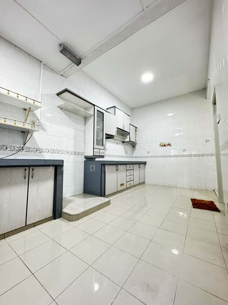 Bandar Puchong Jaya untuk Untuk Dijual - RM 990,000, Mac 2026 - Kitchen - PropertyGuru.com.my