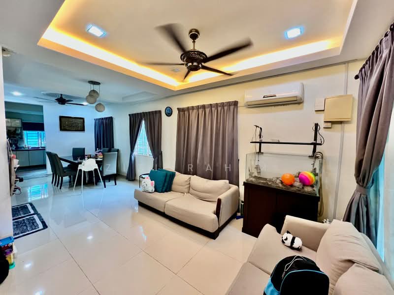 2-storey Terraced House for Sale in Kajang (Selangor) - Azizirrahim . - Living Room - PropertyGuru.com.my