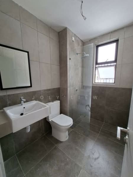 2-storey Terraced House for Sale in Bandar Tun Hussein Onn (Cheras) - Joly Liew - Bathroom - PropertyGuru.com.my