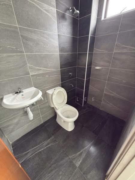 Lily @ Taman Bestari Indah untuk Untuk Dijual - RM 670,000, Mac 2026 - Bathroom - PropertyGuru.com.my