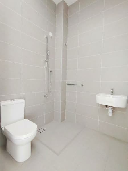 2-storey Terraced House for Sale in Bandar Seri Alam (Masai) - Winson Yap - Bathroom - PropertyGuru.com.my
