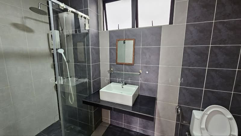Condominium for Sale at Upper East @ Tiger Lane - Chea Chea Lim - Bathroom - PropertyGuru.com.my