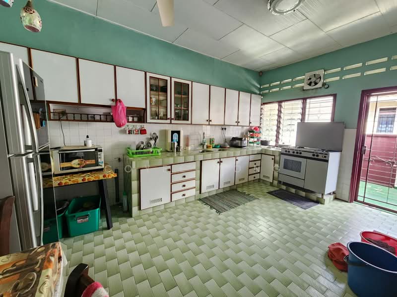 Taman Bukit Maluri, 1sty End Lot, 32x80, Guarded, Freehold, Below Market untuk Untuk Dijual - RM 968,000, Mac 2026 - Kitchen - PropertyGuru.com.my