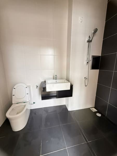 Cluster House for Sale in Eco Botanic 2 (Iskandar Puteri (Nusajaya)) - Jeff Yap - Bathroom - PropertyGuru.com.my