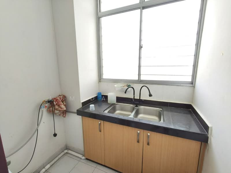 Untuk Disewa - Larai