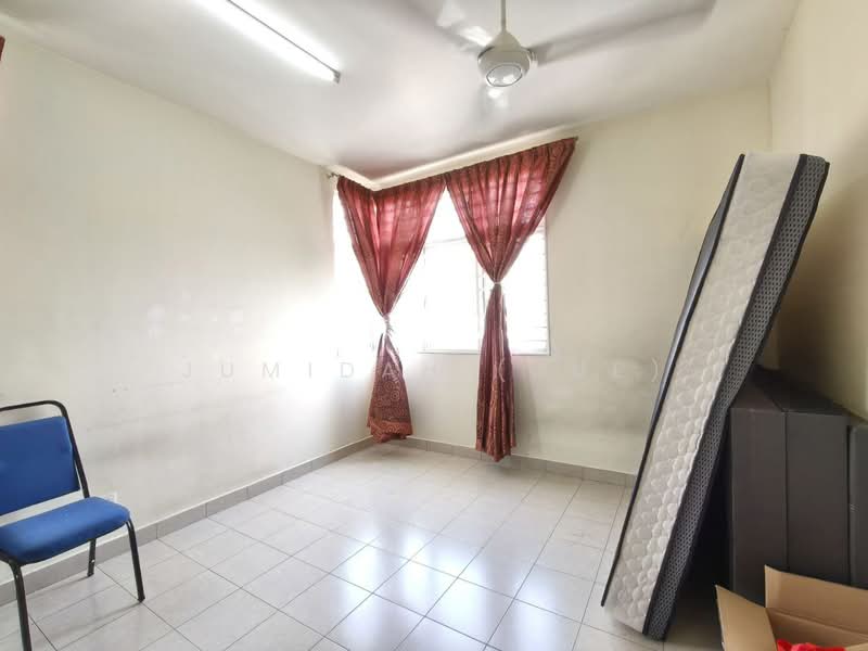 Untuk Disewa - Larai