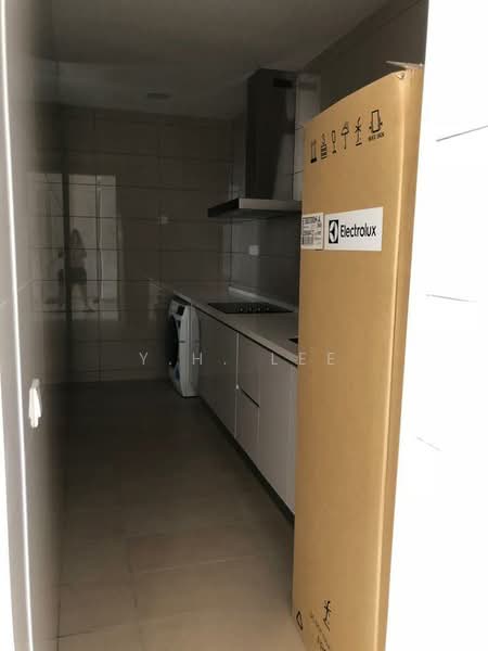 Service Residence for Sale at The Park Sky Residence - Y.H. Lee - Kitchen - PropertyGuru.com.my