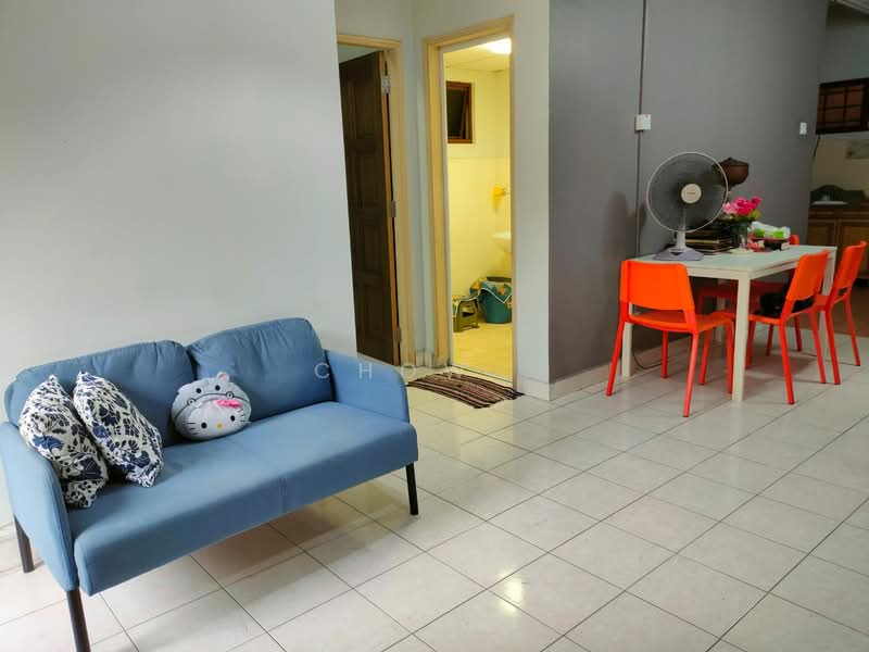 Condominium for Sale at Palm Spring @ Damansara - Chow . - Living Room - PropertyGuru.com.my