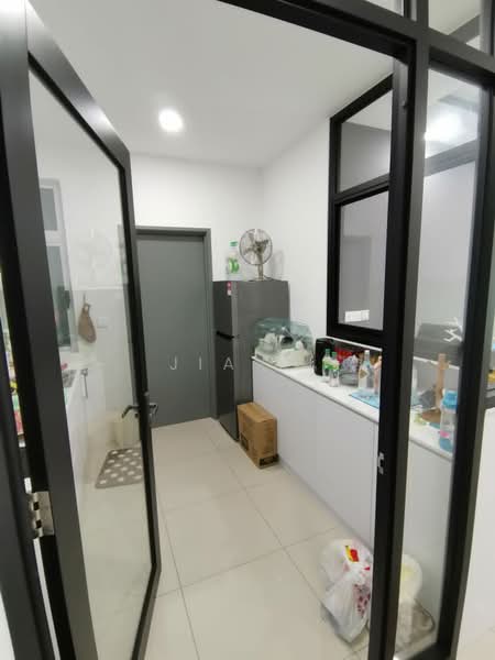 Meridin Bayvue Serviced Apartment untuk Untuk Disewa - RM 2,100 /bulan, Apr 2026 - Kitchen - PropertyGuru.com.my