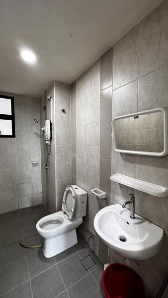 Service Residence for Rent at Sky Breeze Service Apartment - Nicholas Low - Bathroom - PropertyGuru.com.my