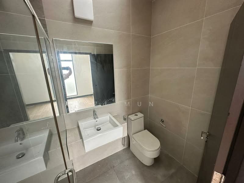 Terraced House for Sale in Laman Glenmarie (Shah Alam) - Sze Mun - Bathroom - PropertyGuru.com.my