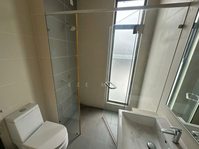Terraced House for Sale in Laman Glenmarie (Shah Alam) - Sze Mun - Bathroom - PropertyGuru.com.my
