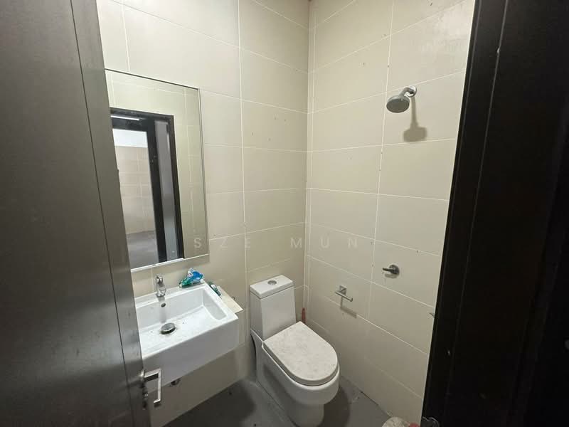 Terraced House for Sale in Laman Glenmarie (Shah Alam) - Sze Mun - Bathroom - PropertyGuru.com.my