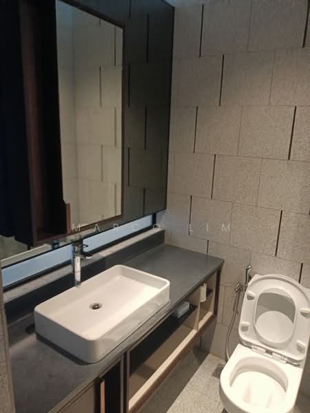 Scarletz Suites @ KL City Centre untuk Untuk Disewa - RM 4,000 /bulan, Mac 2026 - Bathroom - PropertyGuru.com.my