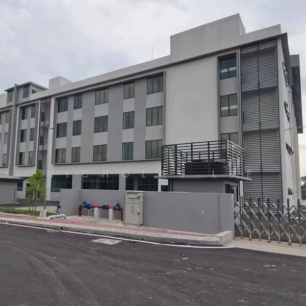 Semi-D Factory for Rent in Kawasan Perindustrian Balakong (Balakong) - Nicholas Lee - Exterior - PropertyGuru.com.my