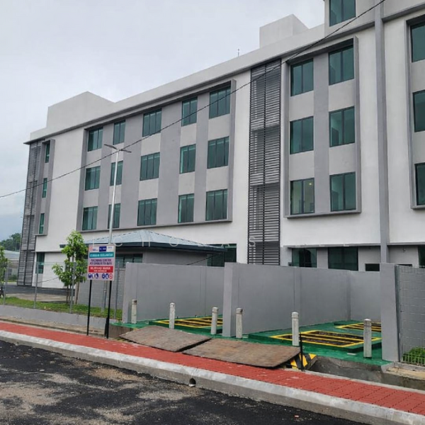Semi-D Factory for Rent in Kawasan Perindustrian Balakong (Balakong) - Nicholas Lee - Exterior - PropertyGuru.com.my
