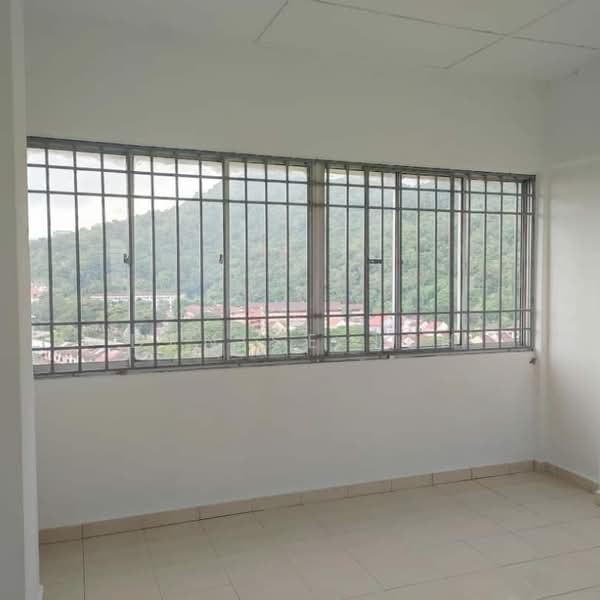 Taman Pekaka Block 33 untuk Untuk Disewa - RM 1,000 /bulan, Mac 2026 - View - PropertyGuru.com.my
