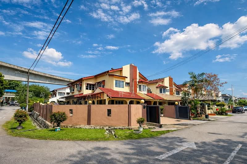 2-storey Terraced House for Sale in Subang Jaya (Selangor) - Salman Sharifudin - Exterior - PropertyGuru.com.my