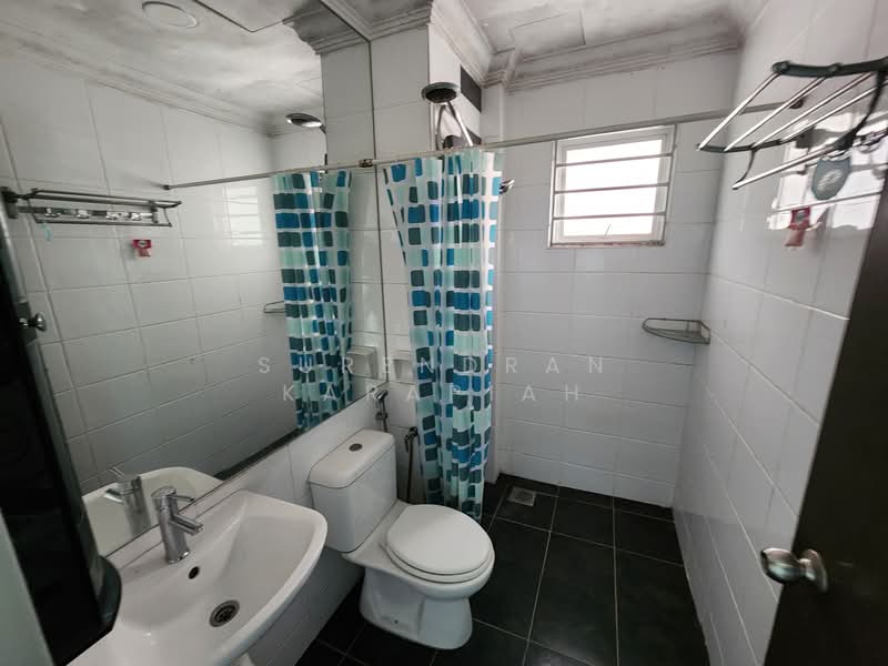 Lagoon Suites untuk Untuk Dijual - RM 450,000, Mac 2026 - Bathroom - PropertyGuru.com.my