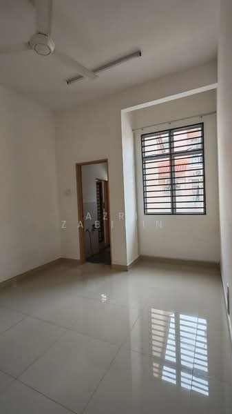 Terraced House for Rent in Sungai Buloh (Selangor) - Azri Zabidin - Interior - PropertyGuru.com.my