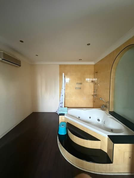 Mutiara Villa Condominium untuk Untuk Dijual - RM 760,000, Mac 2026 - Bathroom - PropertyGuru.com.my