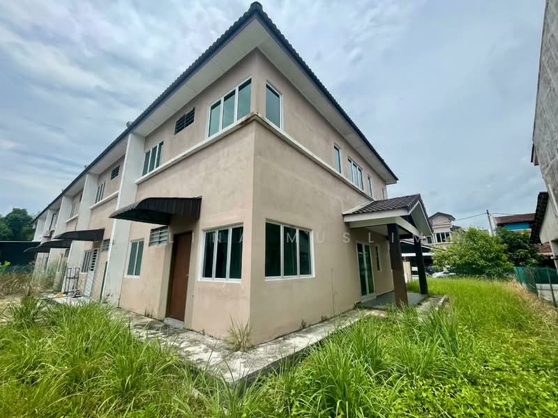 2-storey Terraced House for Sale in Taman Warisan (Batu Pahat) - Azlina Muslim - Exterior - PropertyGuru.com.my