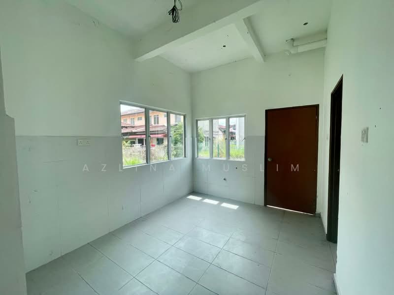 2-storey Terraced House for Sale in Taman Warisan (Batu Pahat) - Azlina Muslim - Interior - PropertyGuru.com.my
