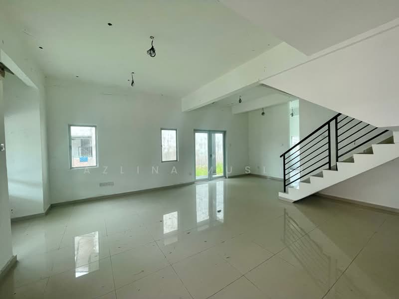2-storey Terraced House for Sale in Taman Warisan (Batu Pahat) - Azlina Muslim - Living Room - PropertyGuru.com.my