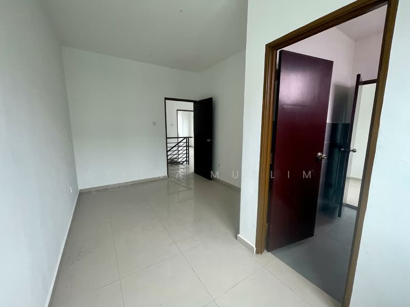 2-storey Terraced House for Sale in Taman Warisan (Batu Pahat) - Azlina Muslim - Interior - PropertyGuru.com.my