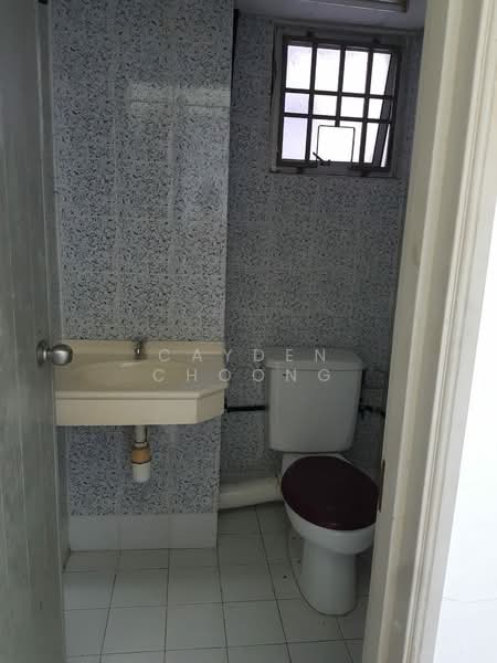 BJ Court Apartment untuk Untuk Dijual - RM 230,000, Mac 2026 - Bathroom - PropertyGuru.com.my