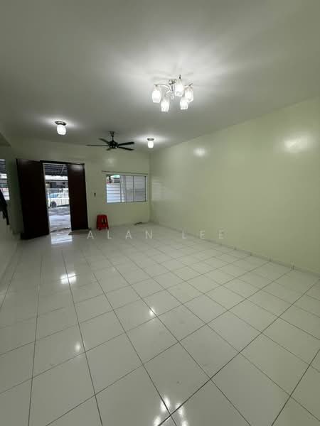 Taman Setia Indah untuk Untuk Dijual - RM 640,000, Mac 2026 - Living Room - PropertyGuru.com.my