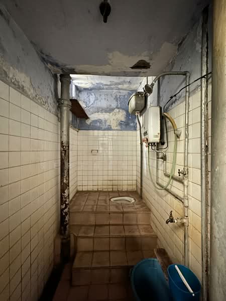 Shop for Rent in George Town (Penang) - SERENEN TEH - Bathroom - PropertyGuru.com.my