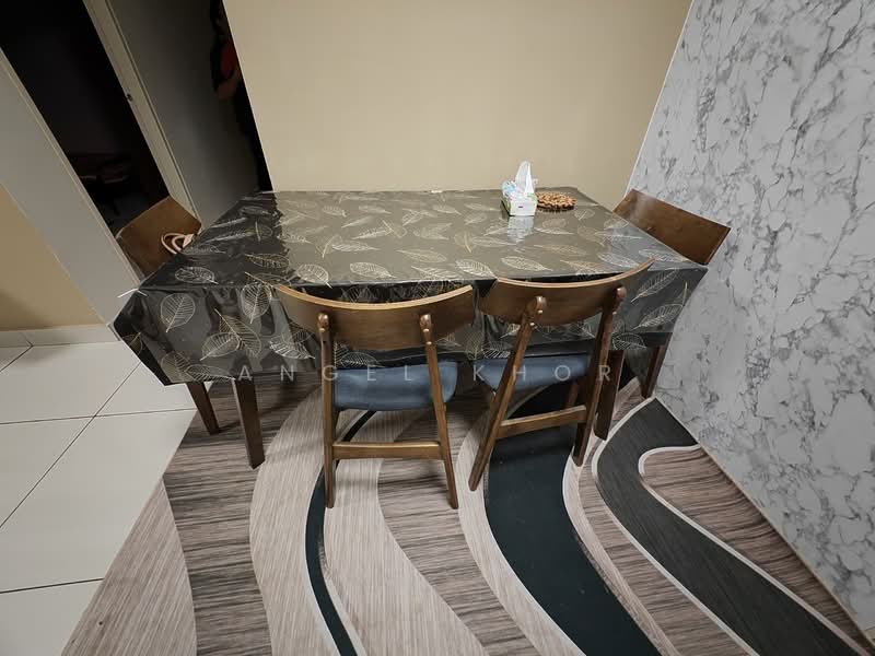 Kondominium untuk Disewa di Koi Suites - Angel Khor - Dining Room - PropertyGuru.com.my