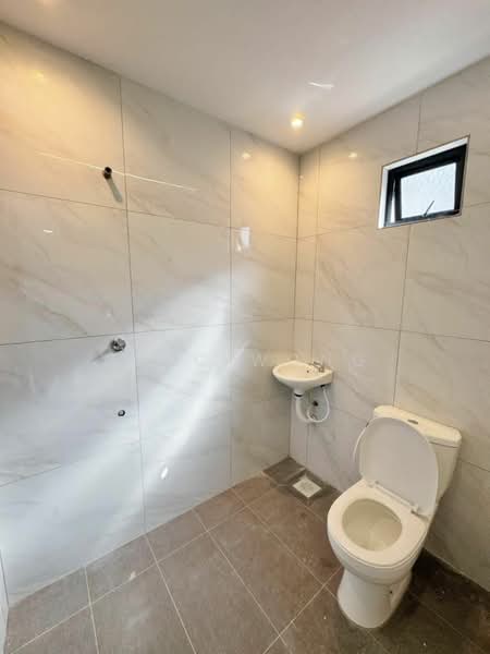 2-storey Terraced House for Sale in Taman Megah Ria (Masai) - Eric Wong - Bathroom - PropertyGuru.com.my