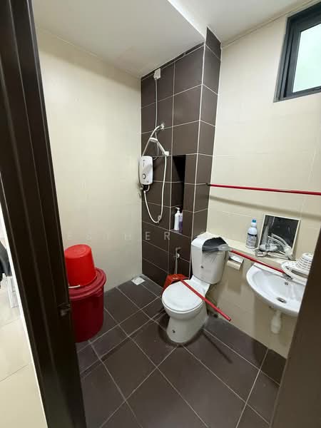 Service Residence for Rent at 8Scape Residence @ Sutera - Esther Ooi - Bathroom - PropertyGuru.com.my