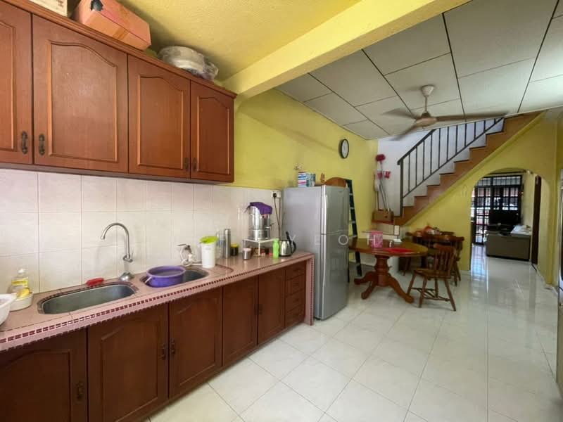 Taman Derga Jaya untuk Untuk Dijual - RM 265,000, Mac 2026 - Kitchen - PropertyGuru.com.my
