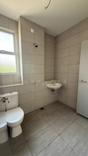 2-storey Terraced House for Sale in Amverton Park (Shah Alam) - Yahnusha Sri - Bathroom - PropertyGuru.com.my