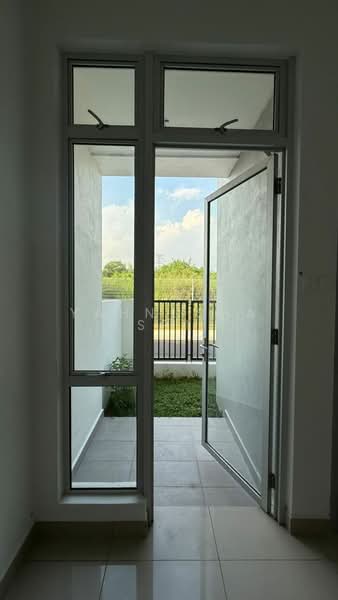 2-storey Terraced House for Sale in Amverton Park (Shah Alam) - Yahnusha Sri - Entrance - PropertyGuru.com.my